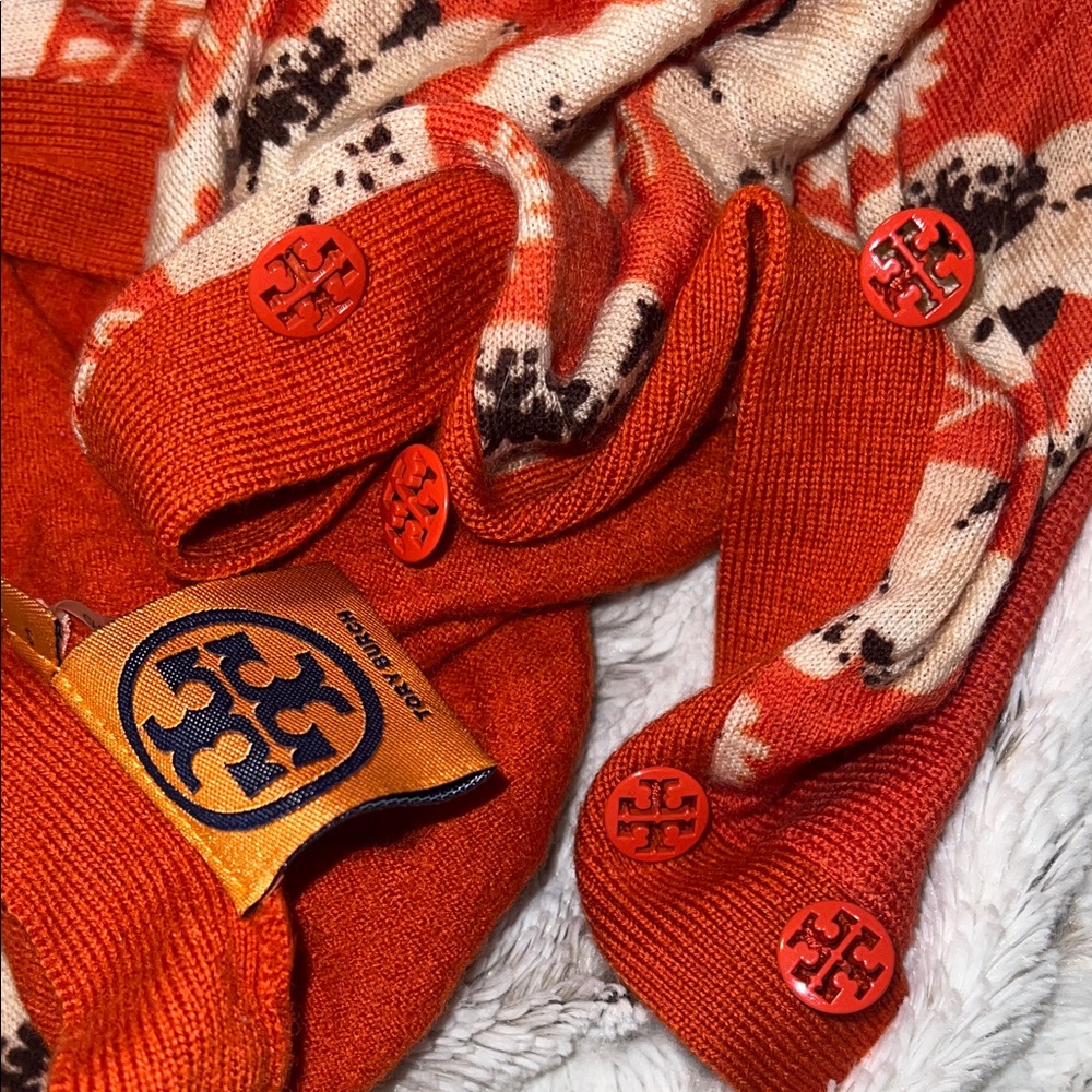 5 Tory Burch Vibrant Orange Buttons
